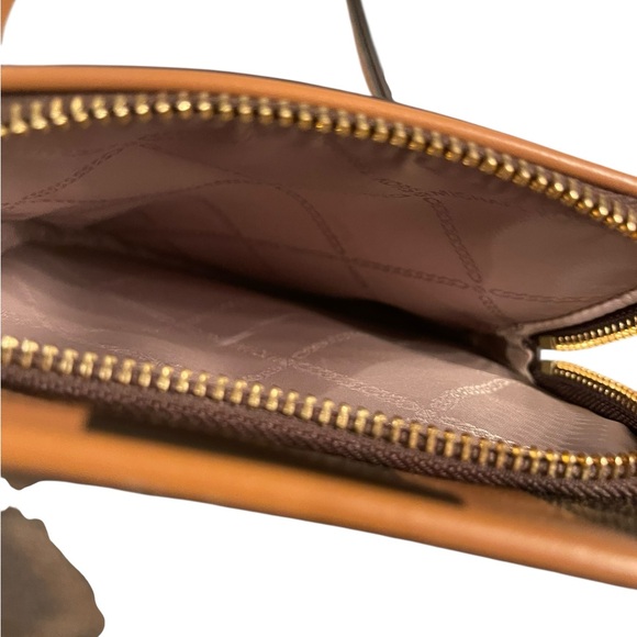 NWOT Michael Kors Jet Set Striped Crossbody - Picture 11 of 14